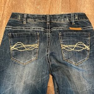 Cowgirl Tuff jeans worn 2 times 35 length! Sz 28